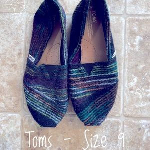 Plaid Toms